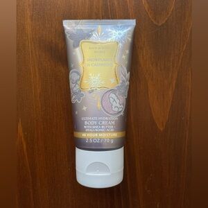 Bath & Body Works Snowflakes & Cashmere Hydration Cream
